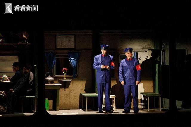  【技术复盘】舞台调度与叙事革新：《南来北往》话剧改编的六大核心突破 影视小说