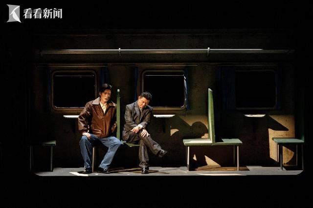  【技术复盘】舞台调度与叙事革新：《南来北往》话剧改编的六大核心突破 影视小说