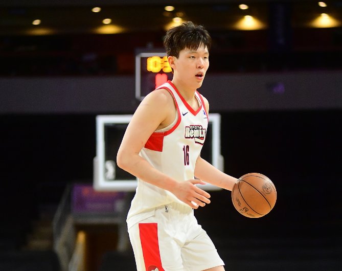  技术流拆解：杨瀚森G联赛数据背后的成长逻辑与"骗术"进化论 体育新闻