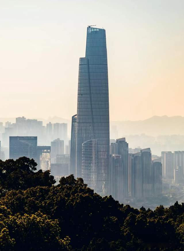 458米超高层背后的技术博弈：万科重庆陆海国际中心设计逻辑深度解析