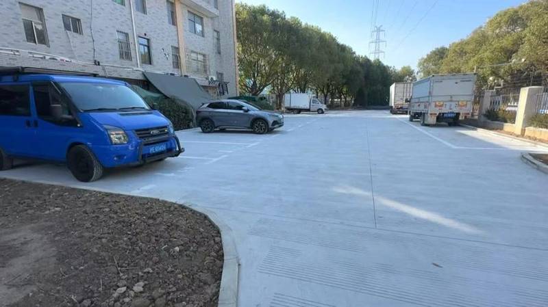【党建网格治理实践】石化街道如何用500平方米闲置绿地撬动停车难题 房产家居