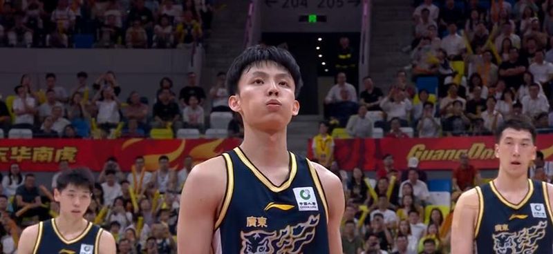 【绝境逆袭】杜锋缺阵之夜,这支队伍用行动诠释何为永不言弃! 体育新闻 【绝境逆袭】杜锋缺阵之夜,这支队伍用行动诠释何为永不言弃! 体育新闻